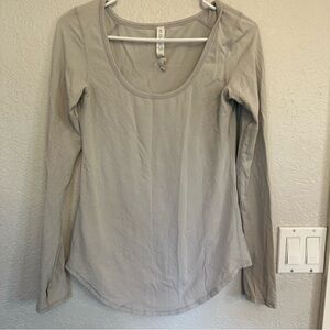 Lululemon‎ Grey Mesh Long Sleeve Shirt Size 6